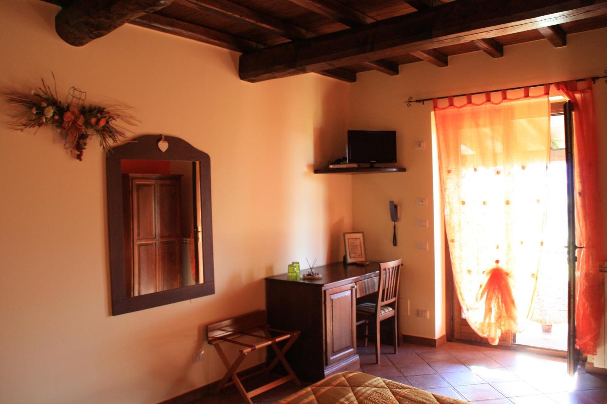 Villa Casale Poggio Nebbia Tarquinia Habitación foto